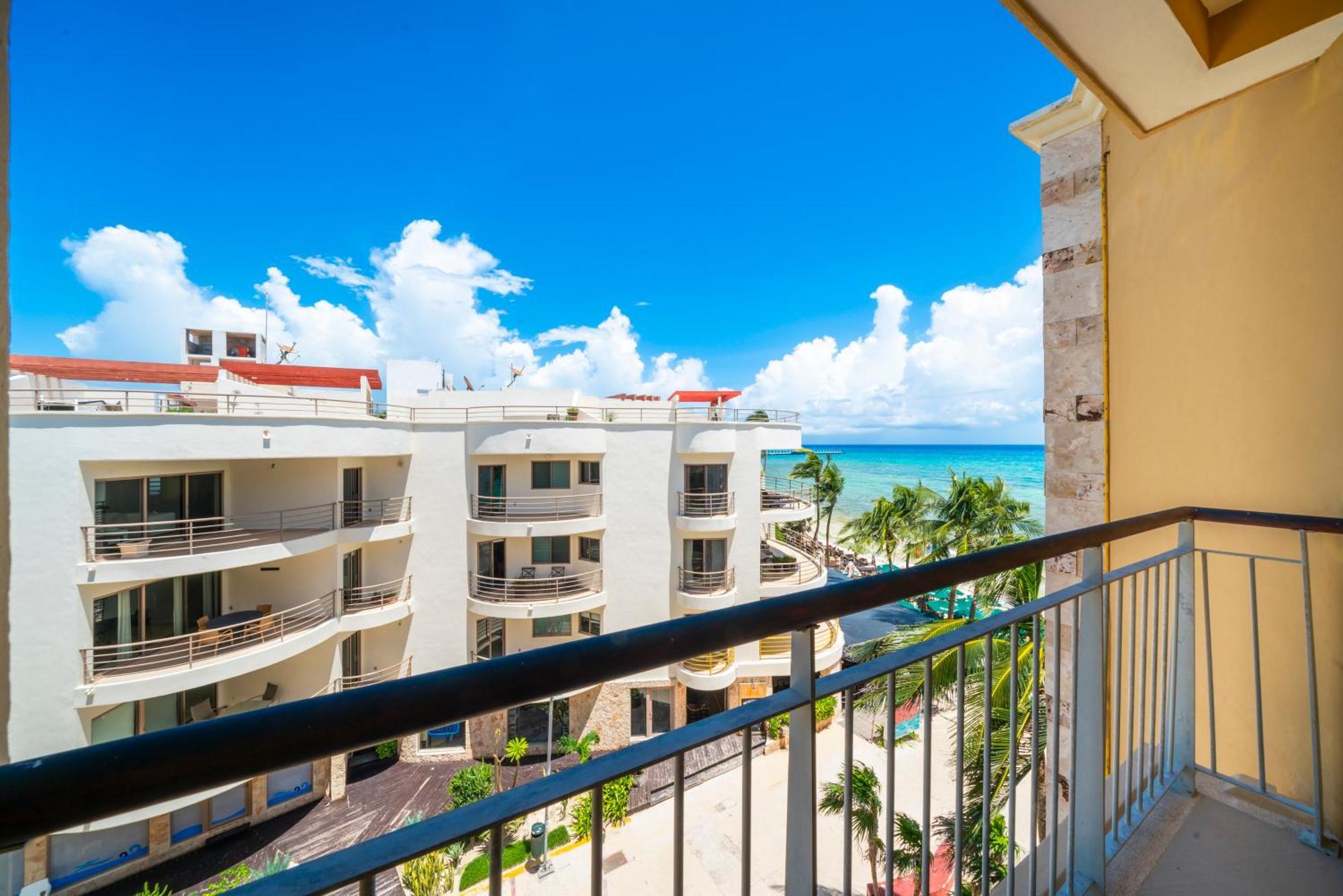 Beachfront 1 Bedroom Condo - El Faro, Surf 407 Playa del Carmen Eksteriør billede