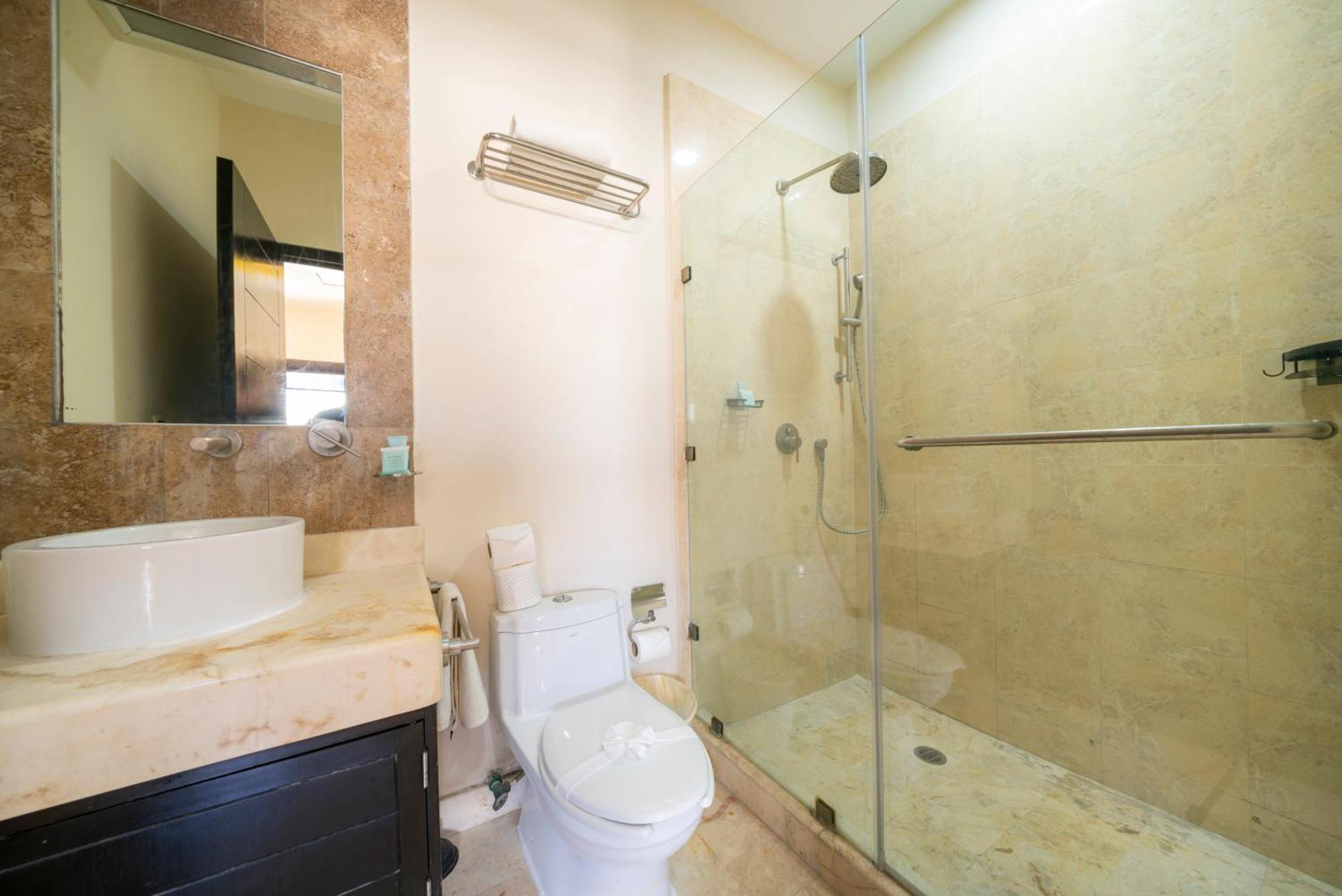 Beachfront 1 Bedroom Condo - El Faro, Surf 407 Playa del Carmen Eksteriør billede